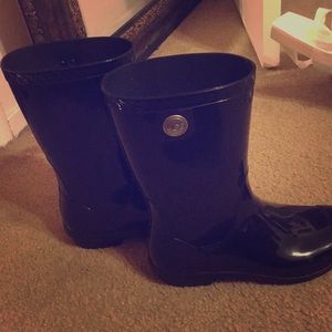 Ugg rain boots size 7